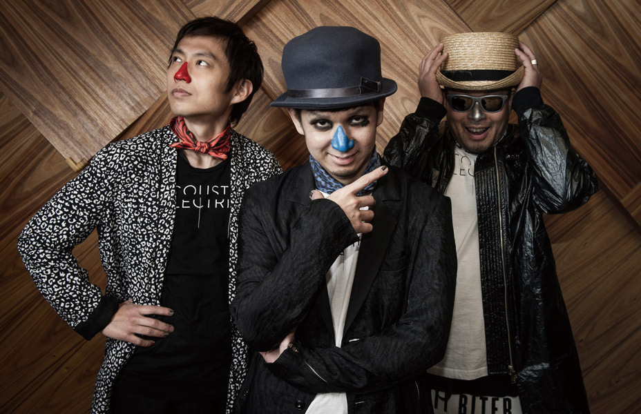 H ZETTRIO