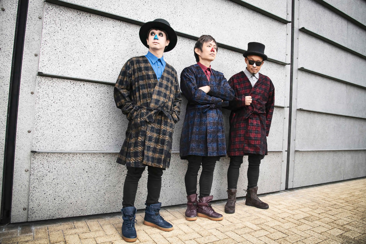 H ZETTRIO