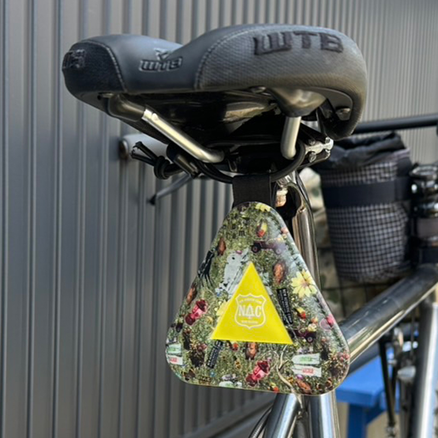[BlueLug×NAC] triangle reflector